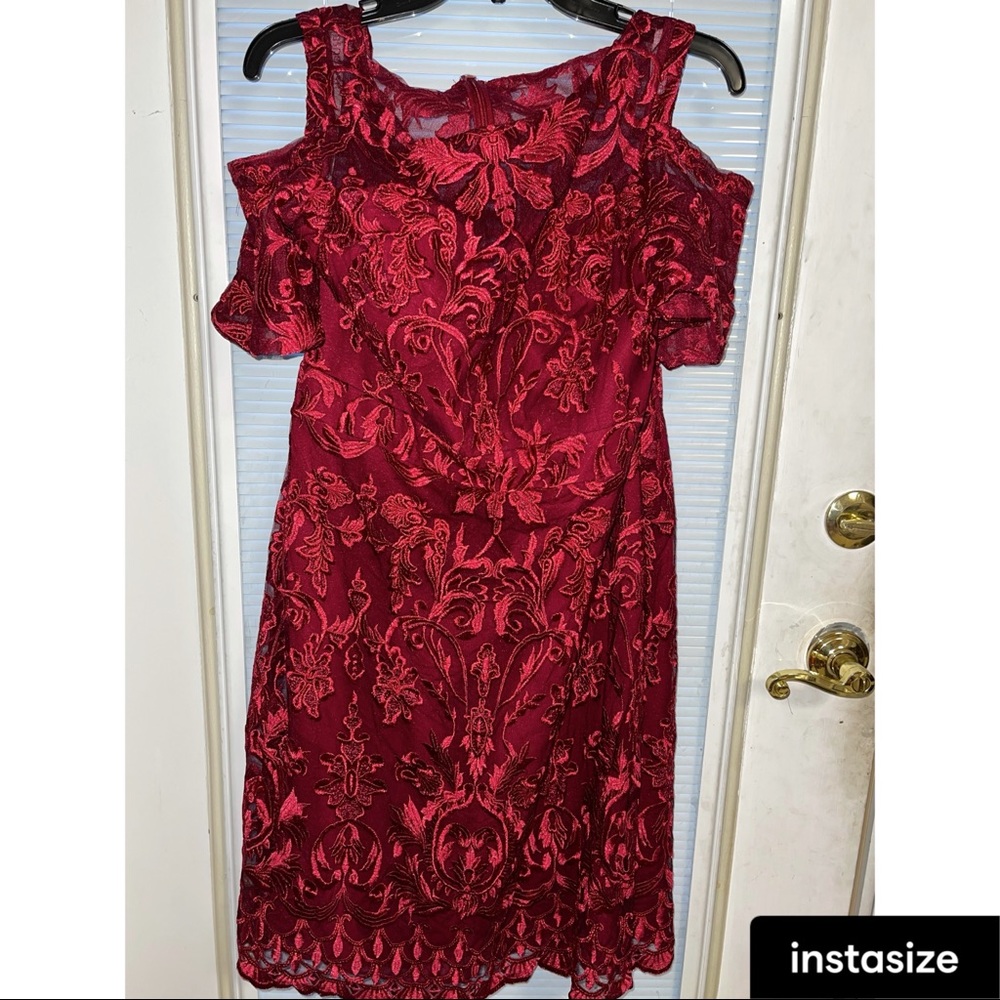 JJs house, new with tags, US 14, burgundy,